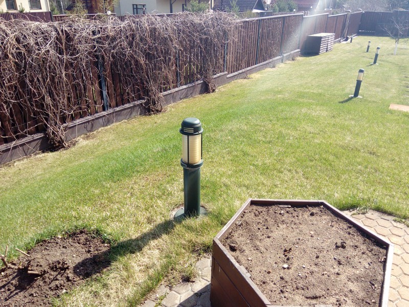 Ландшафтное освещение садового участка от компании «Сакура»