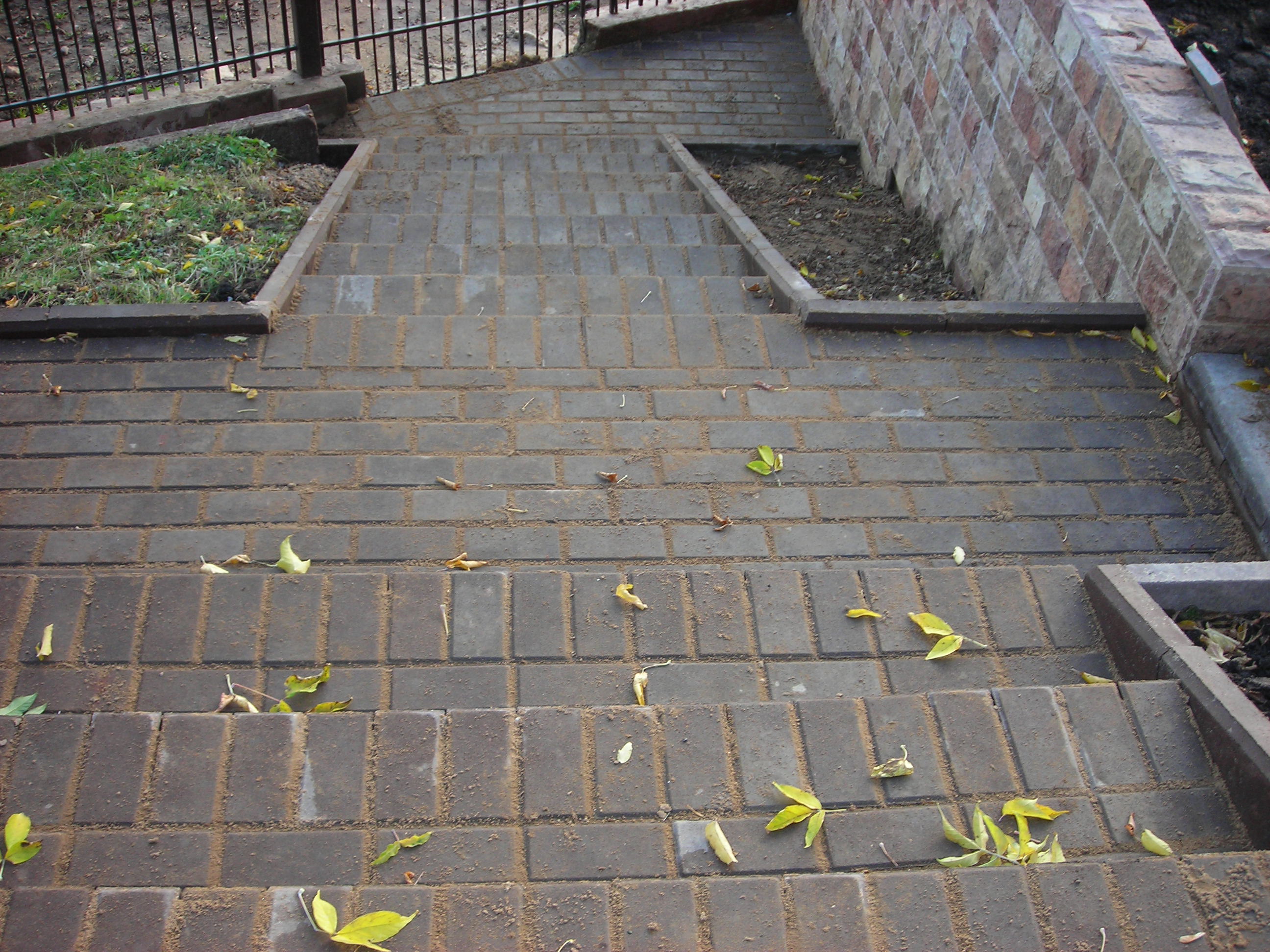 Демонтаж старого основания